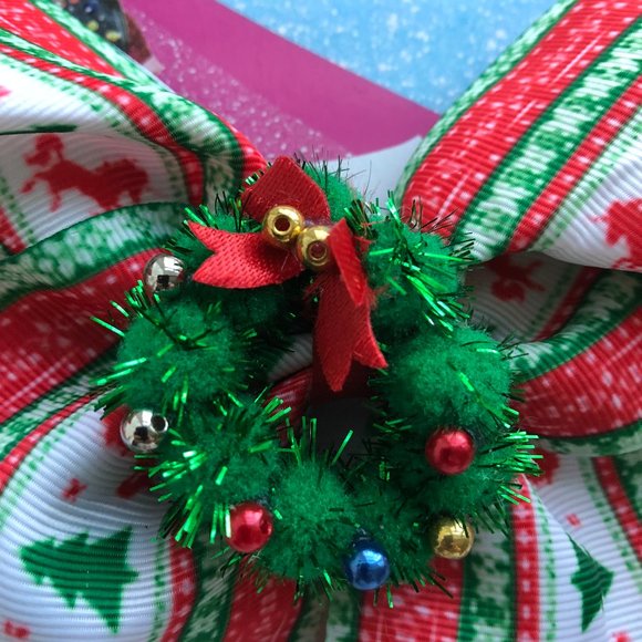 Unicorns and Trees Bow with center Wreath - Picture 3 of 4